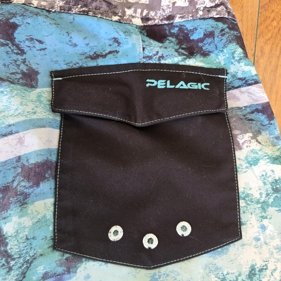Men's Pelagic Board Shorts Size 29 - Picture 3 of 11